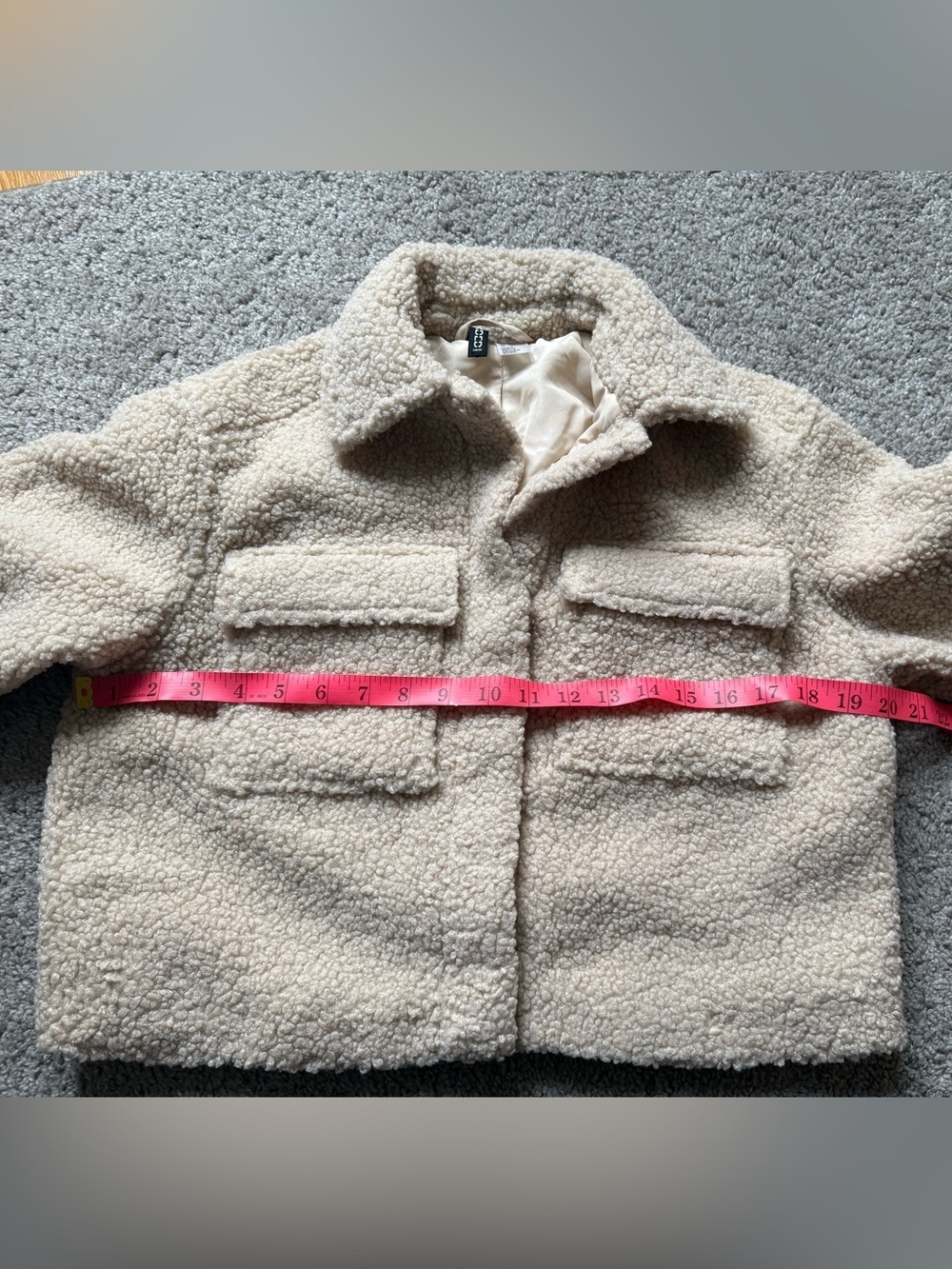 Short shearling cream jacket - Picture 8 of 9
